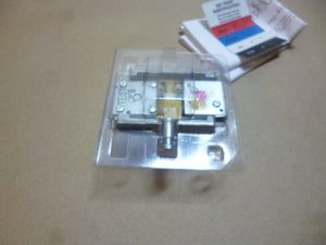 Johnson Controls T-4506-209 Pneumatic Thermostat 55-85°F - RA - 13 to 25 psi | Electrical MRO Replacement Parts & Components and Commercial Electrical Supplies Company