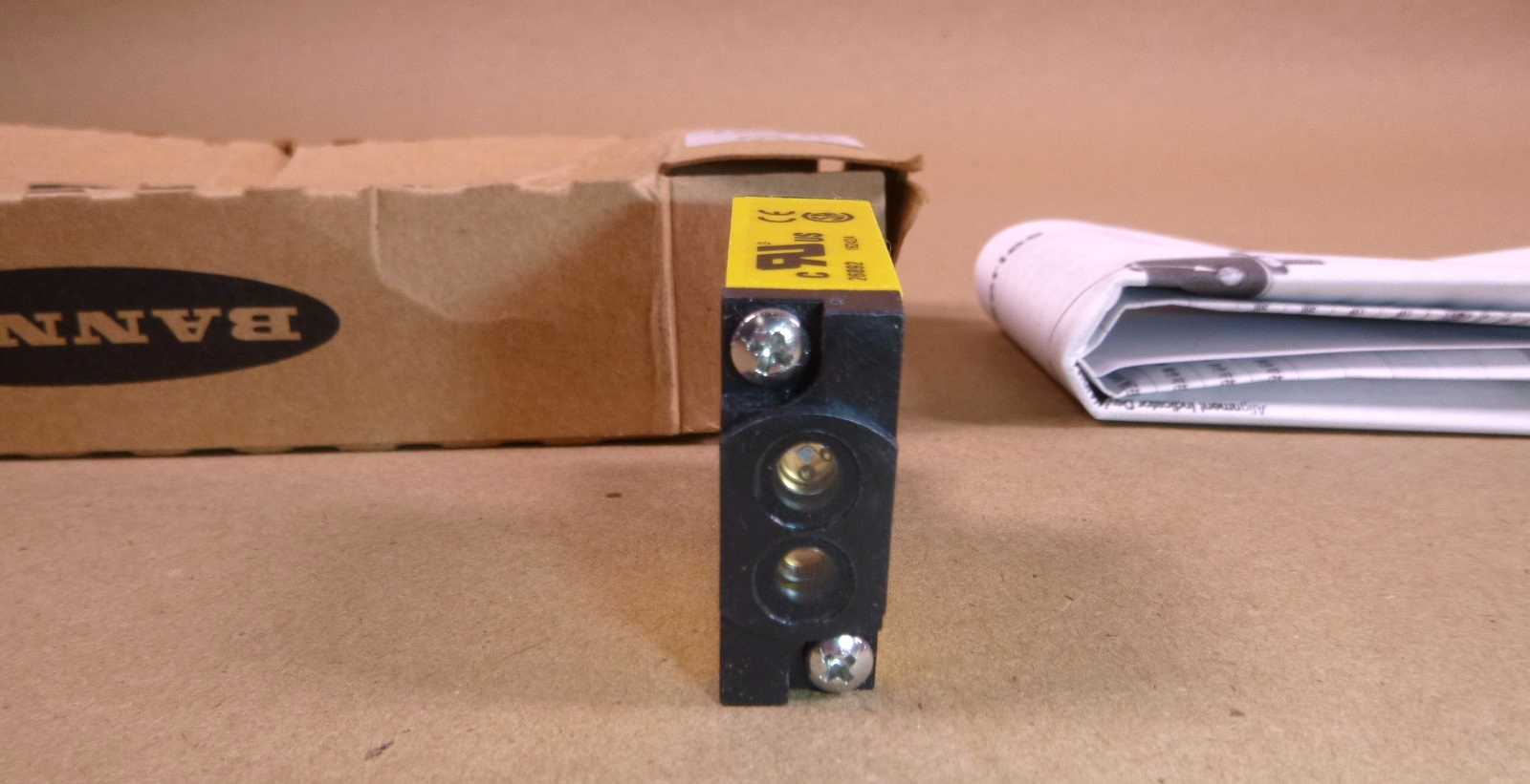 Banner SM312WQD, 26892 Photoelectric Sensor, Divergent Diffuse, 130mm, 30VD | Electrical MRO Replacement Parts &amp; Components and Commercial Electrical Supplies Company