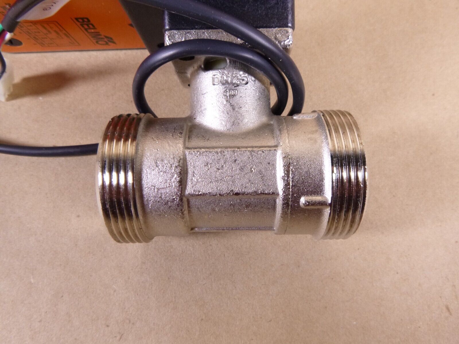 Belimo Actuator W/ Control Valve R423+ LF24-SR.6 US, DN25 1" Valve | Industrial MRO Replacement Parts, Manufacturing Machine Parts &amp; Components, Heavy Equipment Parts Supplier