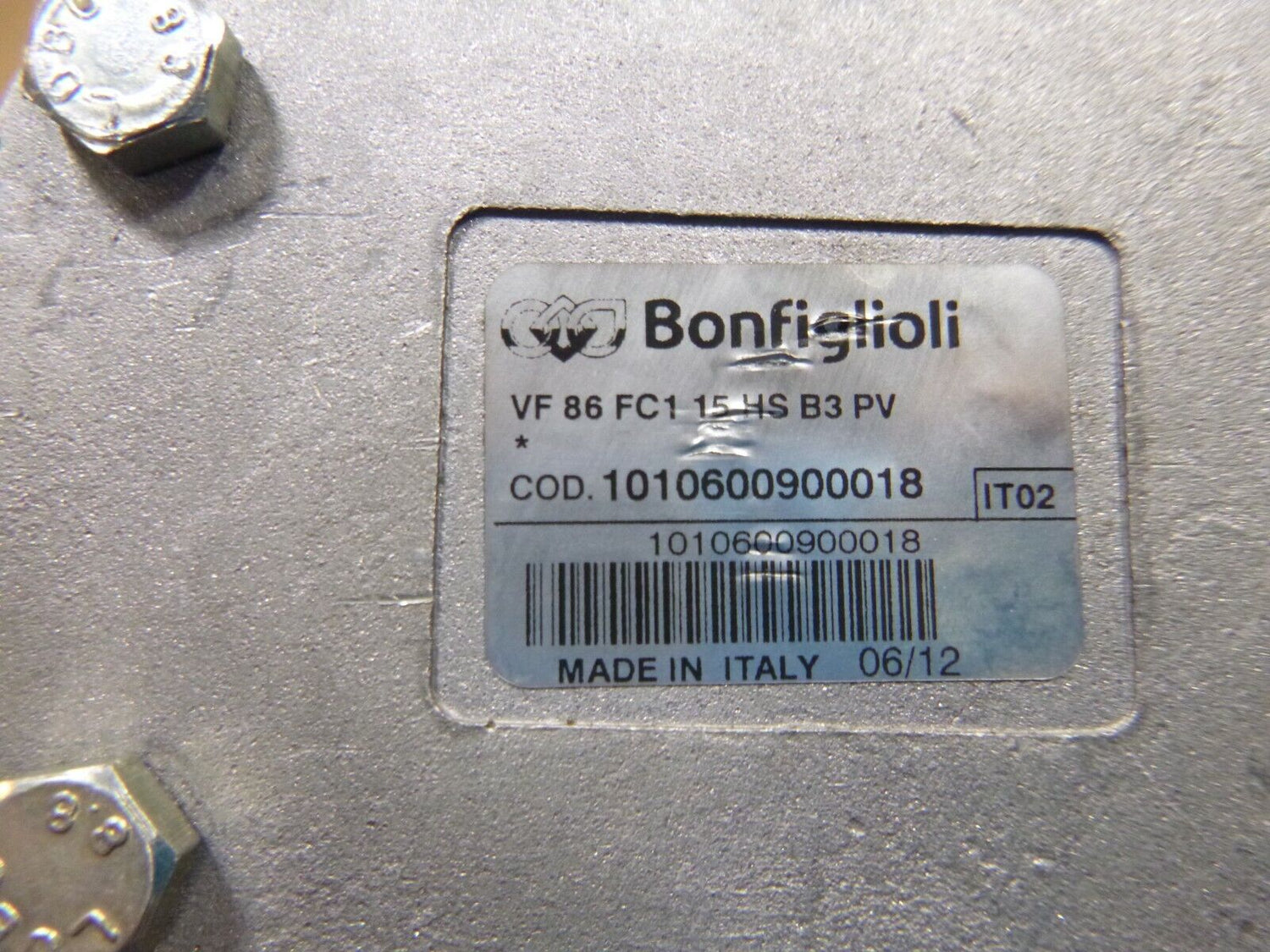 Bonfiglioli VF Series Wormgear Reducer VF86 FC1 15HS B3, 15:1 Ratio Hollow Shaft | Industrial Electric Motors, Pumps &amp; Parts