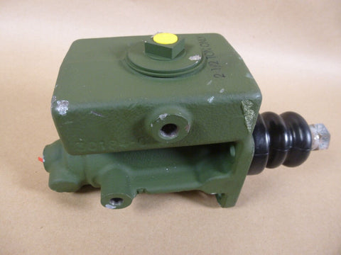 Brake Master Cylinder 2.5 ton Duece M35 M35A2 12368254 , 2530 - 00 - 753 - 9267 - Royal Equipment USGI