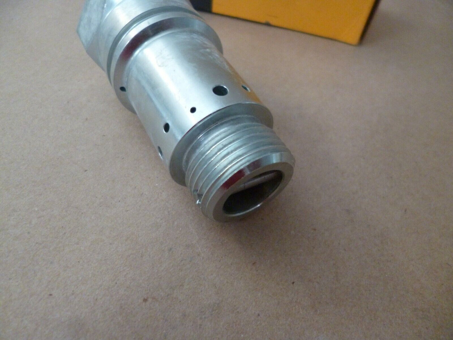CATERPILLAR CAT SAFETY RELIEF VALVE 4T-1040 PART OF 6E-2588 HYDRAULIC VALVE | Industrial Tractor Parts Supplier and Surplus Tractor Parts &amp; Accessories