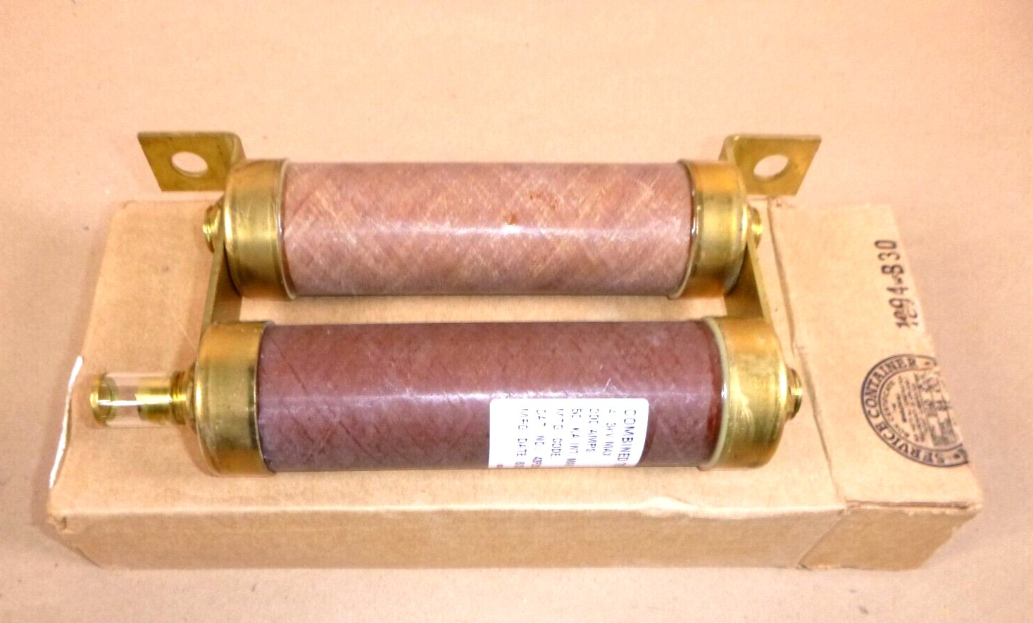 Cooper 200 Amp 4.3 KV Direct-connected Capacitor Fuse Bussmount 43F200-IVBUS | Electrical MRO Replacement Parts &amp; Components and Commercial Electrical Supplies Company