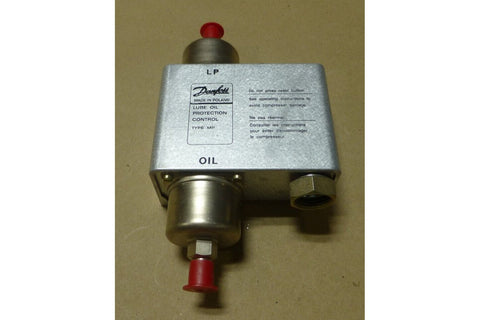 DANFOSS 060B200866 Lube Oil Protection Control MP54 6PSI 1/4" Flare - Royal Equipment DANFOSSPressure Sensors