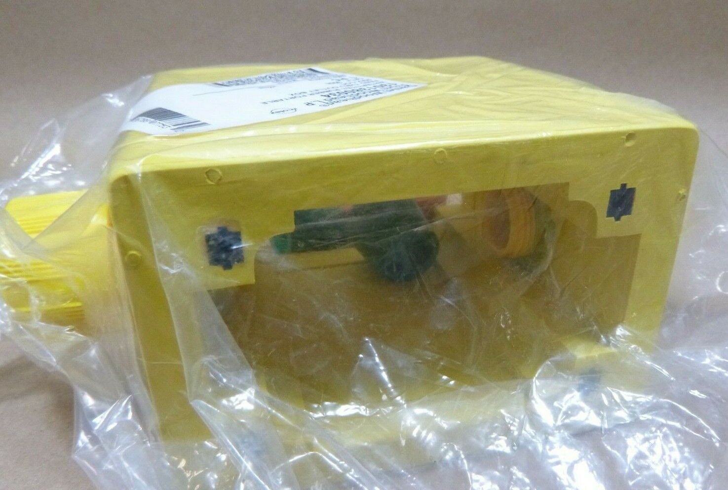 DANIEL WOODHEAD 3066 WATERTITE RUBBER PORTABLE FEED THRU OUTLET BOX FS/FD 4-1/4" | Industrial MRO Replacement Parts, Manufacturing Machine Parts &amp; Components, Heavy Equipment Parts Supplier