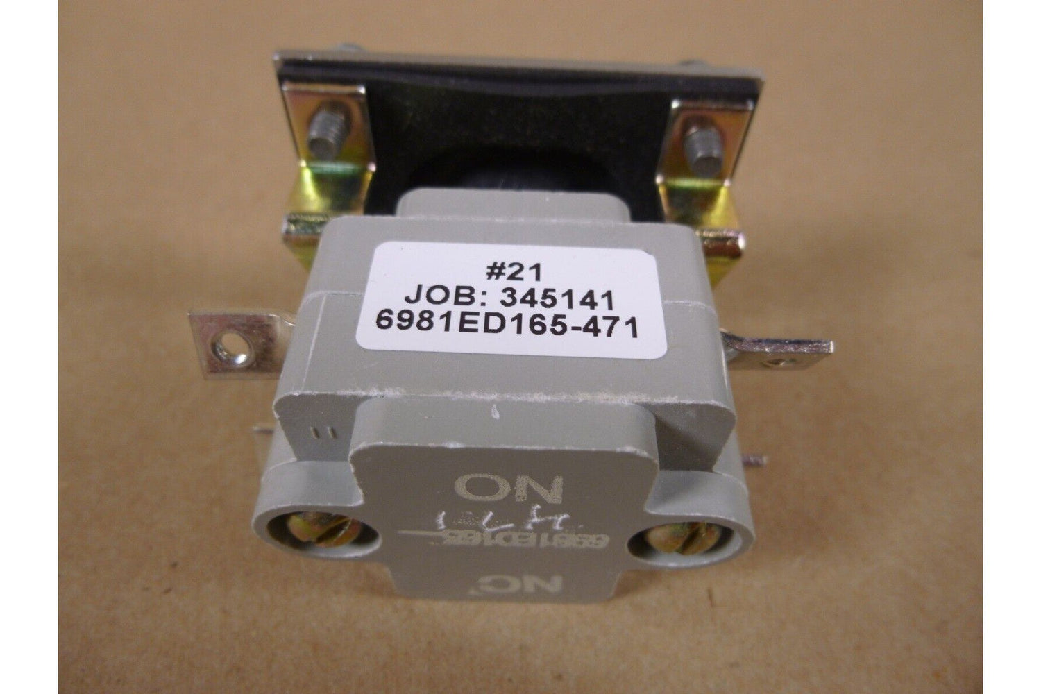 DRS 6981ED165-471 Push Switch 6967ED440 , 5930-01-352-9359 | Electrical MRO Replacement Parts &amp; Components and Commercial Electrical Supplies Company