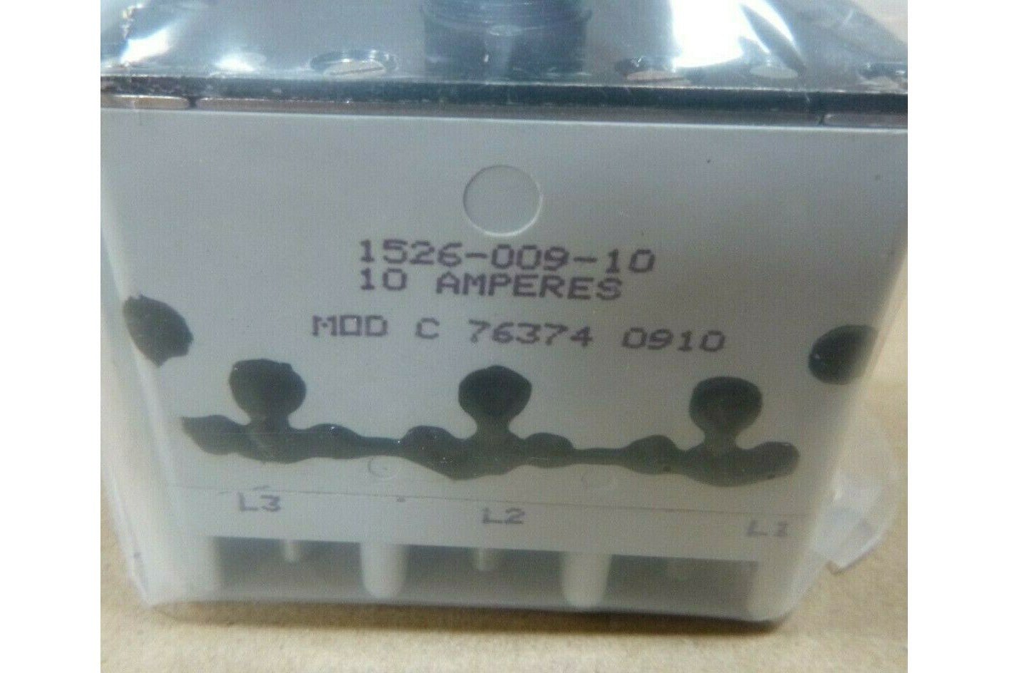 EATON AEROSPACE 1526 - 000 - 10 10 AMP CIRCUIT BREAKER GC885C10 , 5925 - 00 - 203 - 1278 - Royal Equipment Royal Equipment