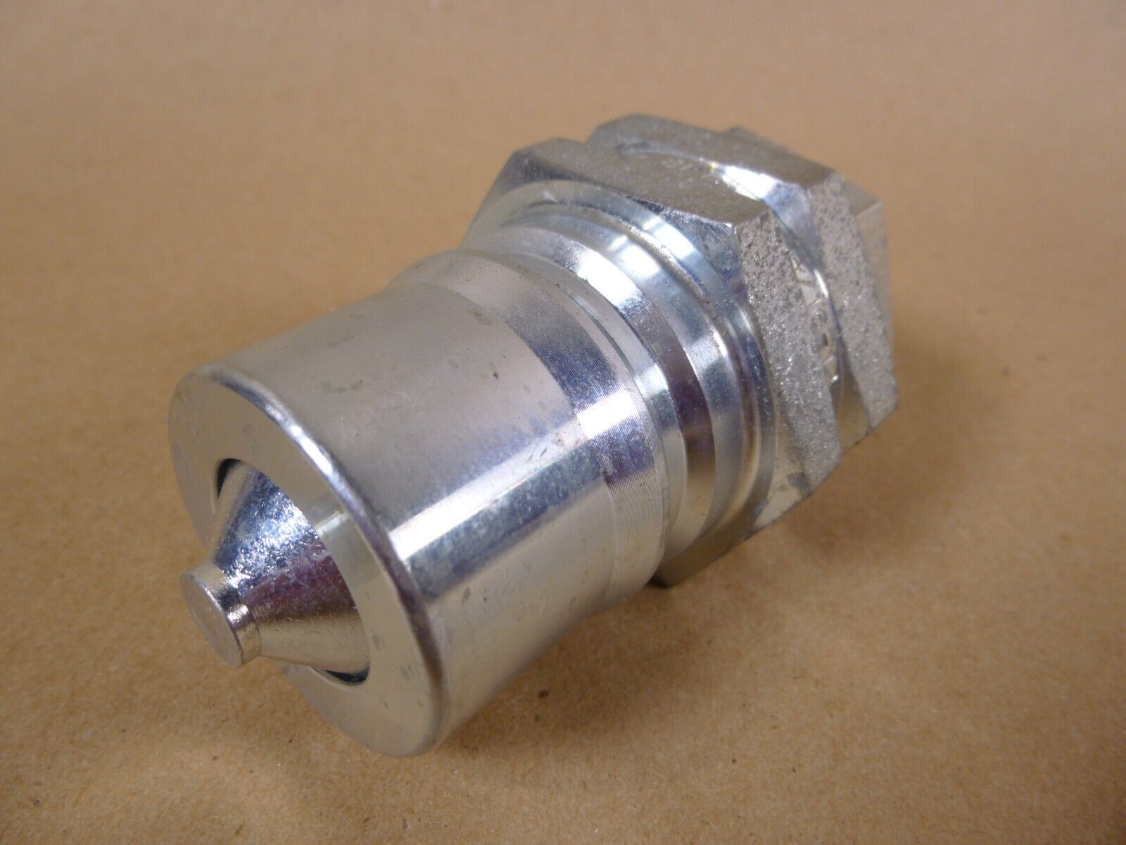 EATON Hydraulic Quick Connect Hose Coupling 1" Female Socket 8HP16 &amp; Plug 8KP16 | Industrial MRO Replacement Parts, Manufacturing Machine Parts &amp; Components, Heavy Equipment Parts Supplier