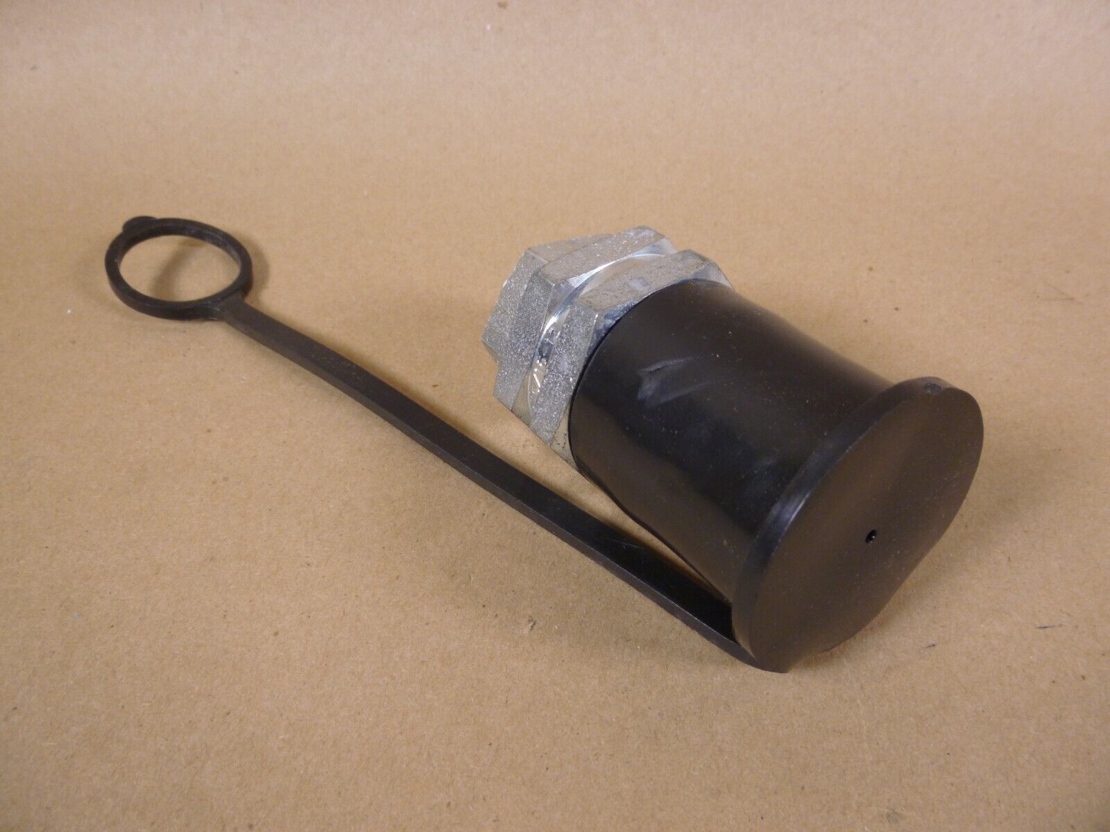 EATON Hydraulic Quick Connect Hose Coupling 1" Female Socket 8HP16 &amp; Plug 8KP16 | Industrial MRO Replacement Parts, Manufacturing Machine Parts &amp; Components, Heavy Equipment Parts Supplier