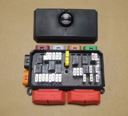 Eaton Series 32000 DVEC (Dual vehicle electrical center) 24V Power Distribution | Electrical MRO Replacement Parts &amp; Components and Commercial Electrical Supplies Company