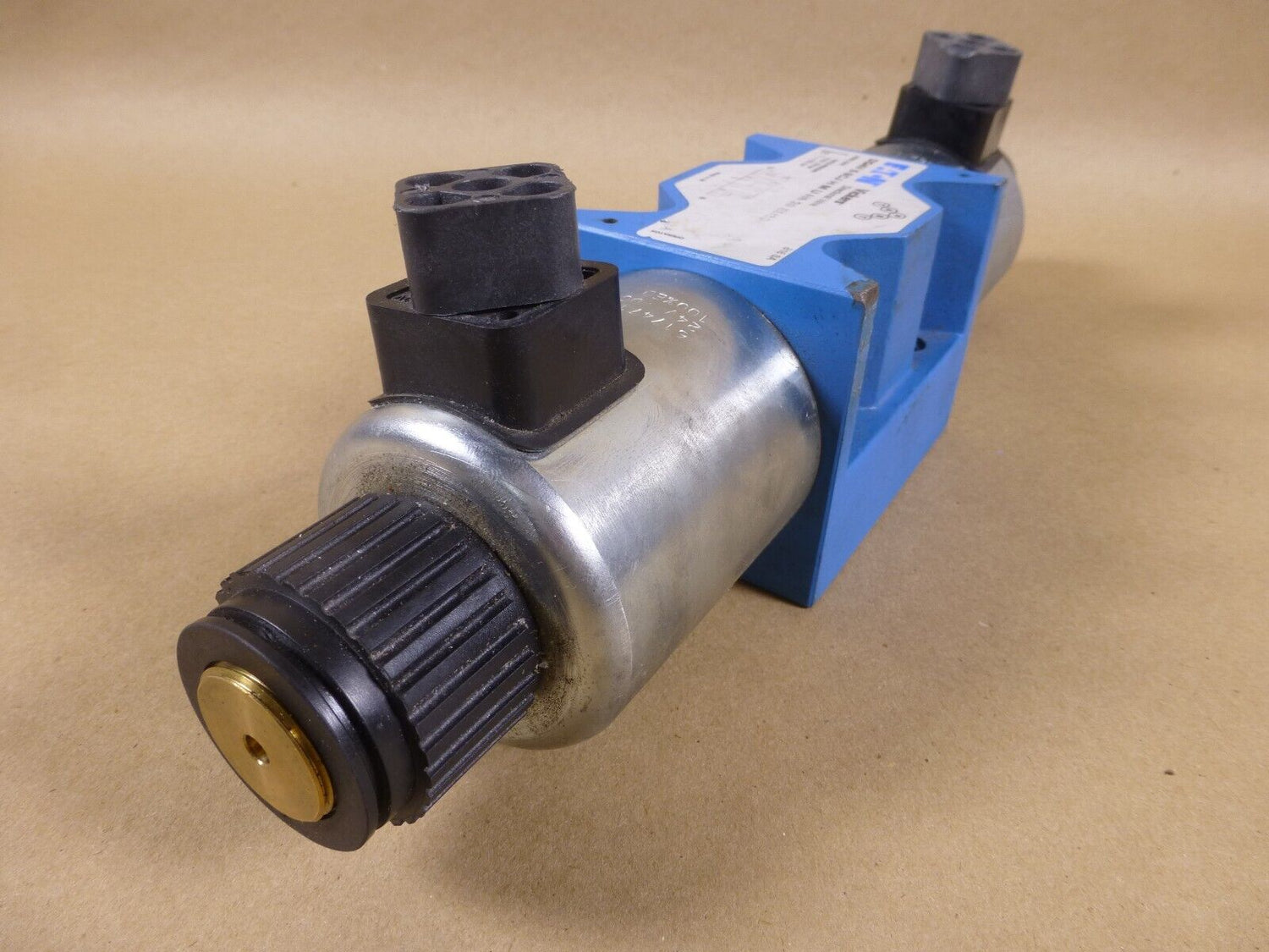 Eaton Vickers DG4V-5-6CJ-H-M-U-H6-20 Directional Valve DG4V 315Bar *Made In UK* | Industrial MRO Replacement Parts, Manufacturing Machine Parts &amp; Components, Heavy Equipment Parts Supplier