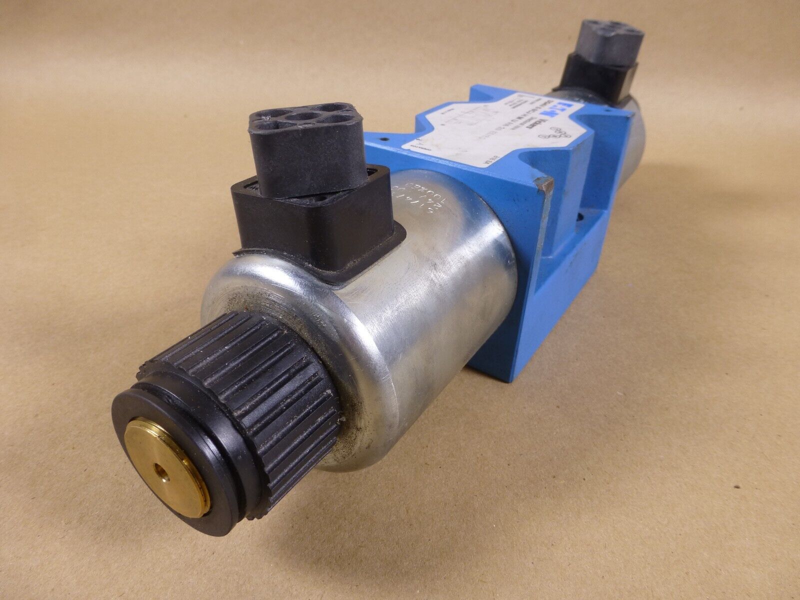 Eaton Vickers DG4V-5-6CJ-H-M-U-H6-20 Directional Valve DG4V 315Bar *Made In UK* | Industrial MRO Replacement Parts, Manufacturing Machine Parts &amp; Components, Heavy Equipment Parts Supplier