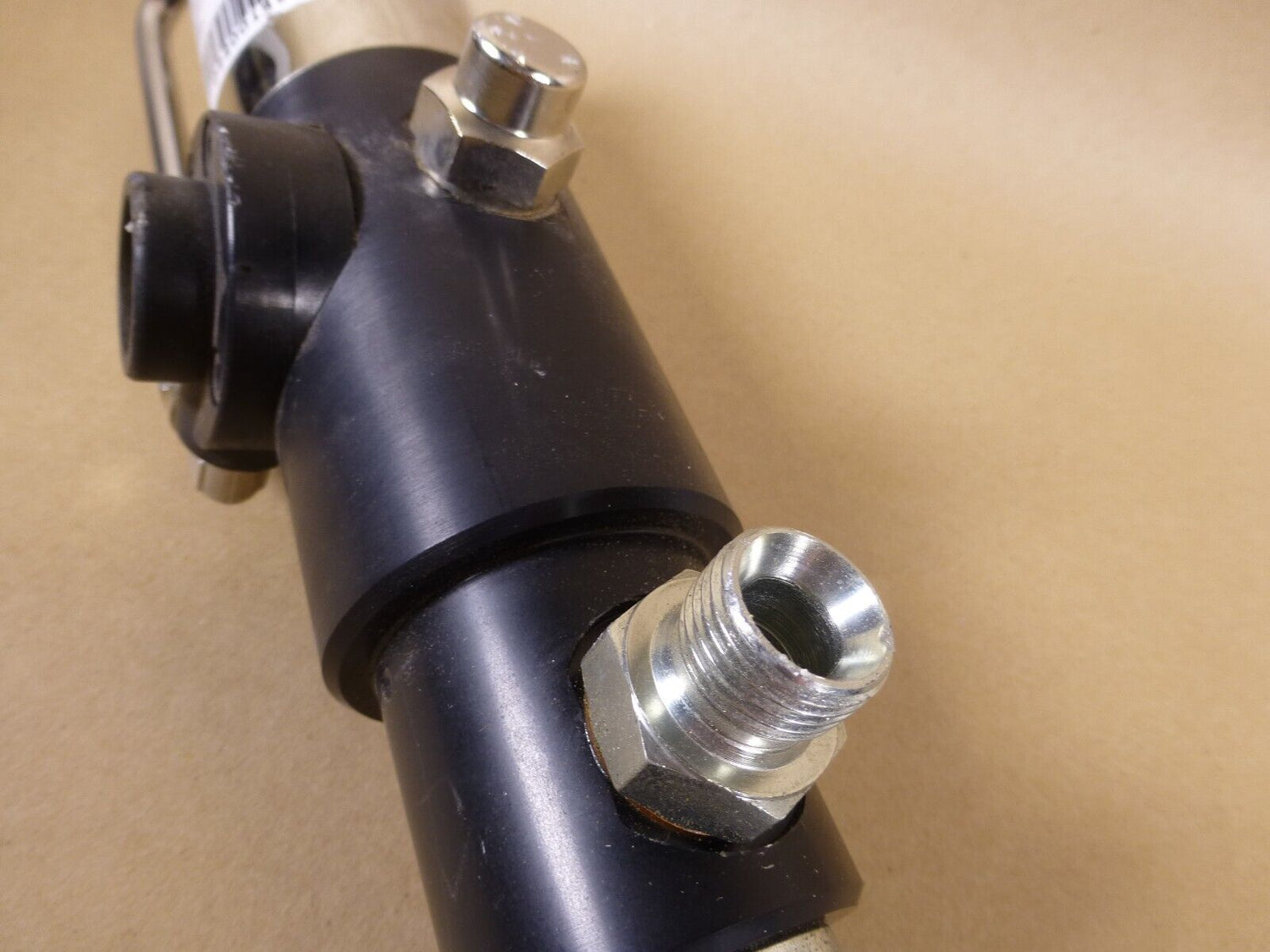 Flexbimec Pneumatic Oil Pump Art. 2020 , Compression 3:1 , 210 l/min , 350PSI | Industrial MRO Replacement Parts, Manufacturing Machine Parts &amp; Components, Heavy Equipment Parts Supplier