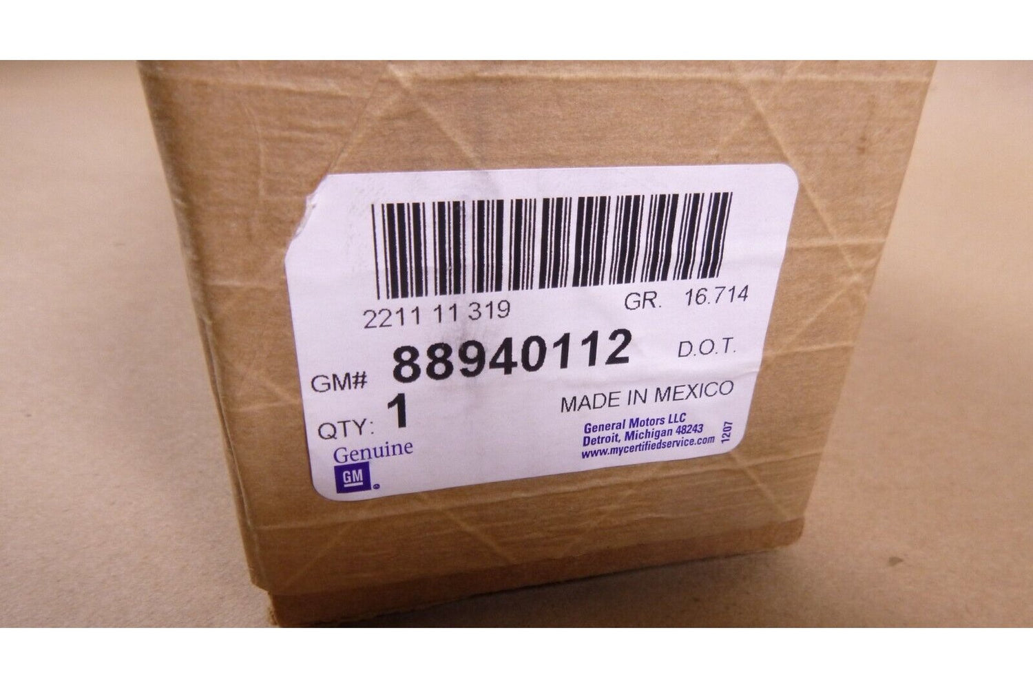 Genuine GM 2002 Chevrolet Avalanche Split Bench Seat Center Buckle 88940112 | Replacement Truck Parts, Trailer Accessories, Automobile Supplies, Car Parts &amp; Accessories