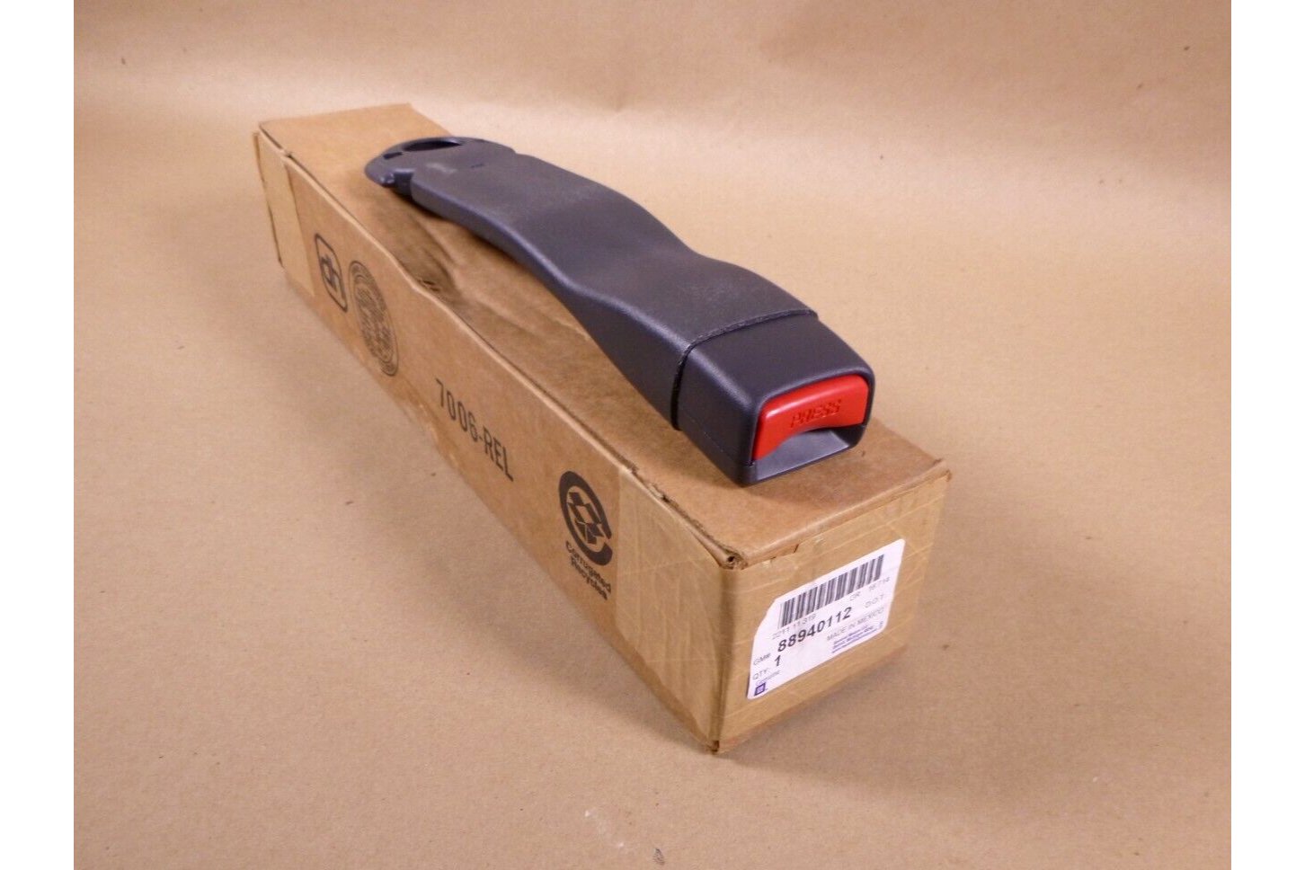 Genuine GM 2002 Chevrolet Avalanche Split Bench Seat Center Buckle 88940112 | Replacement Truck Parts, Trailer Accessories, Automobile Supplies, Car Parts &amp; Accessories