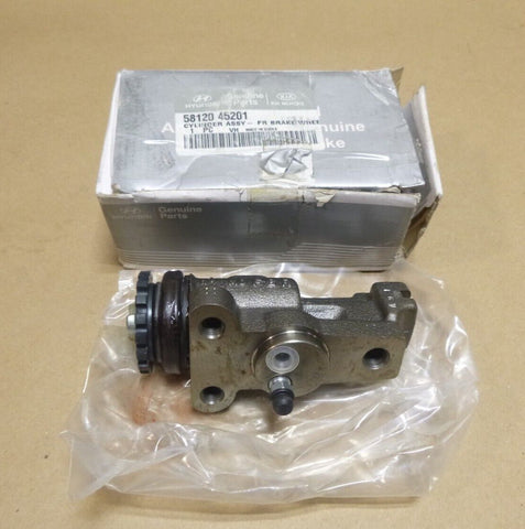 Genuine Hyundai OEM 58120 - 45201 BRAKE CYLINDER ASSY - LEFT FRONT 5812045201 - Royal Equipment HYUNDAI