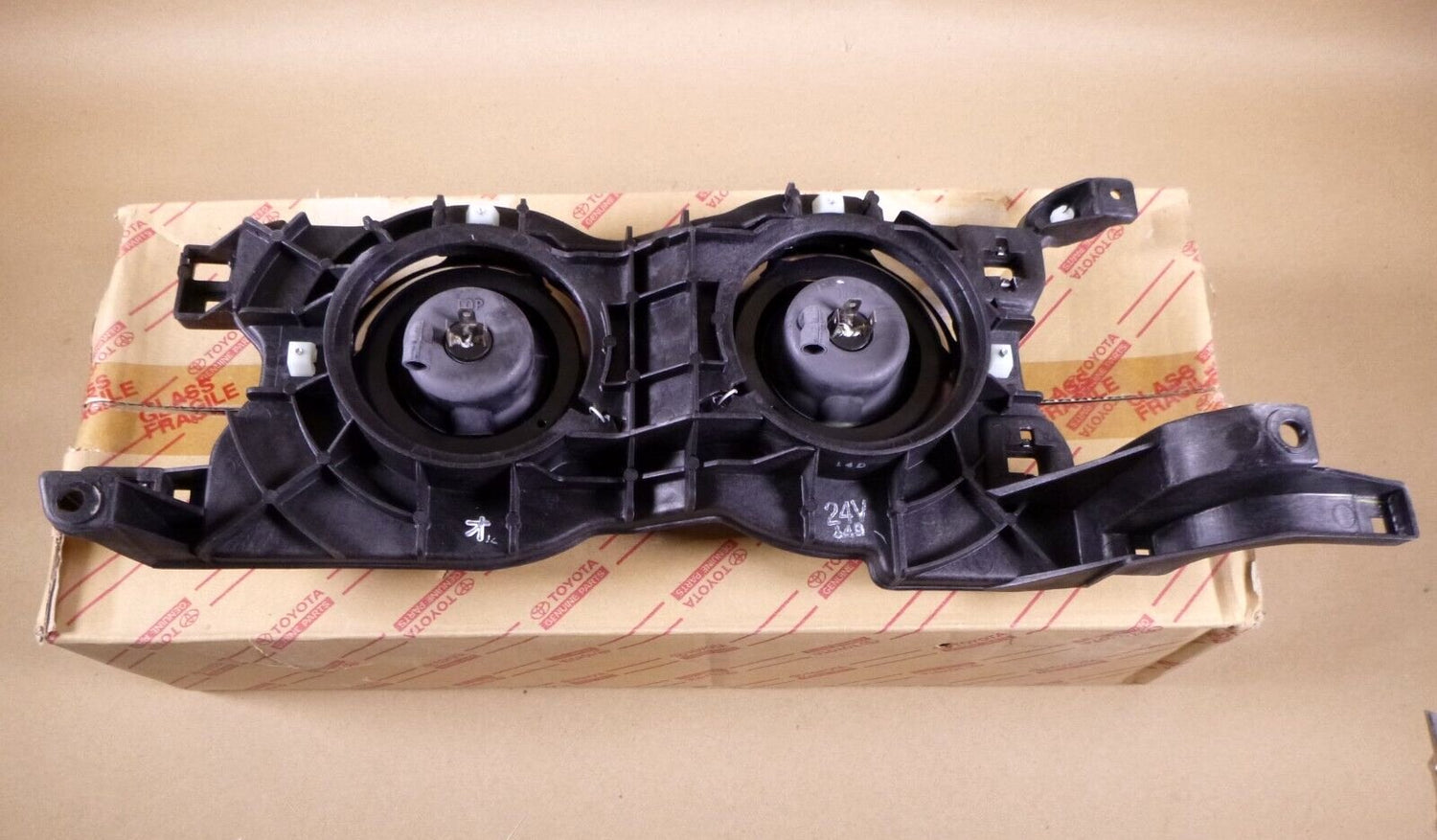 Genuine Toyota Coaster BB42, HZB50 Right Hand Front Headlight ASSY 81110-36262 | Replacement Truck Parts, Trailer Accessories, Automobile Supplies, Car Parts &amp; Accessories