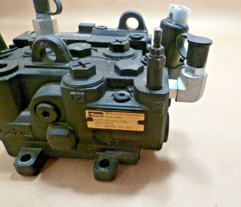 HEMTT MILITARY HYDRAULIC DIRECTIONAL VALVE - OSHKOSH 3693312, 4810 - 01 - 559 - 0794 - Royal Equipment PARKER