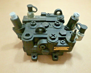 HEMTT MILITARY HYDRAULIC DIRECTIONAL VALVE - OSHKOSH 3693312, 4810 - 01 - 559 - 0794 - Royal Equipment PARKER