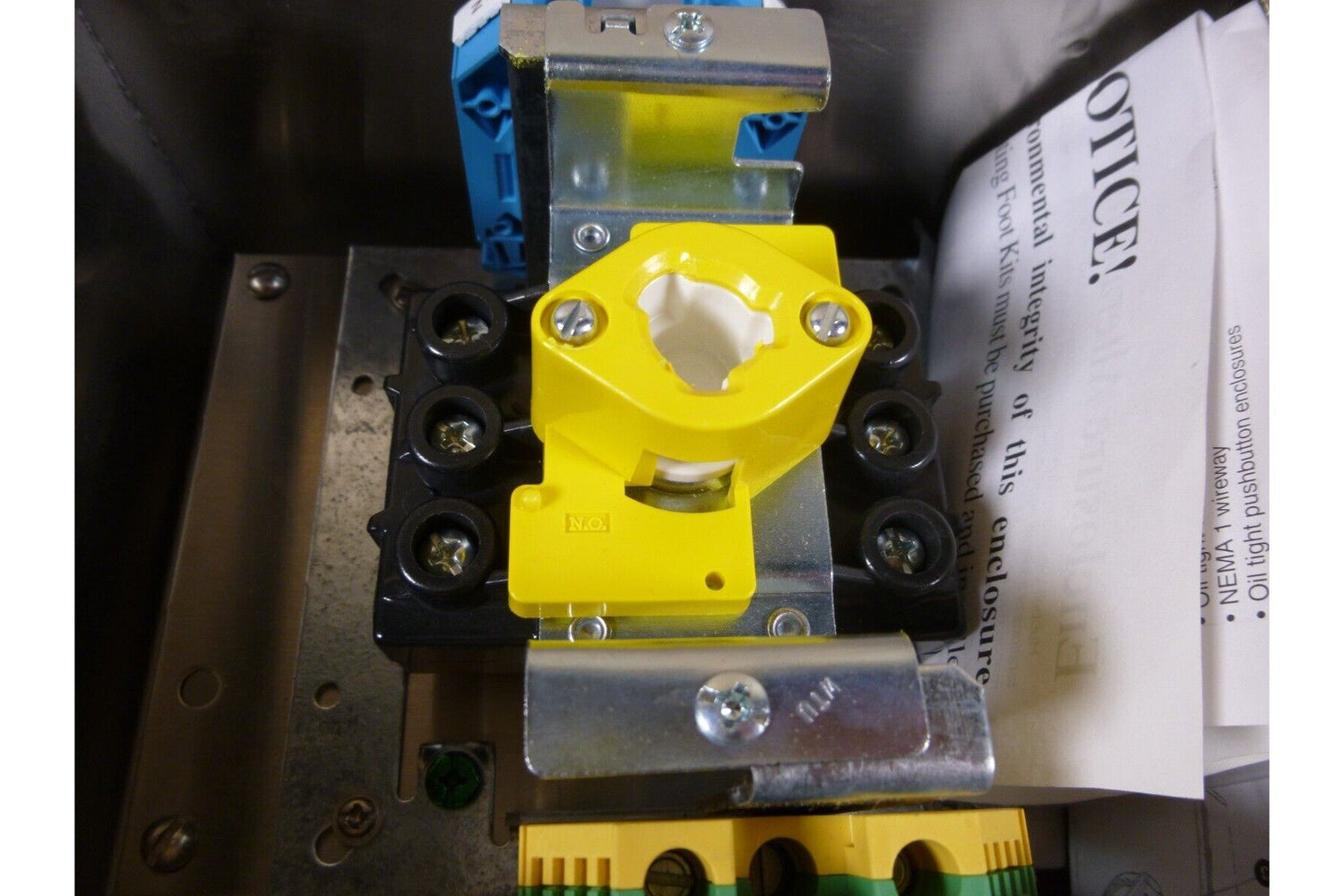HUBBELL HBL16S63D 60A 600V 3P ROTARY MOTOR DISCONNECT SWITCH CIRCUIT-LOCK 66063D | Electrical MRO Replacement Parts &amp; Components and Commercial Electrical Supplies Company