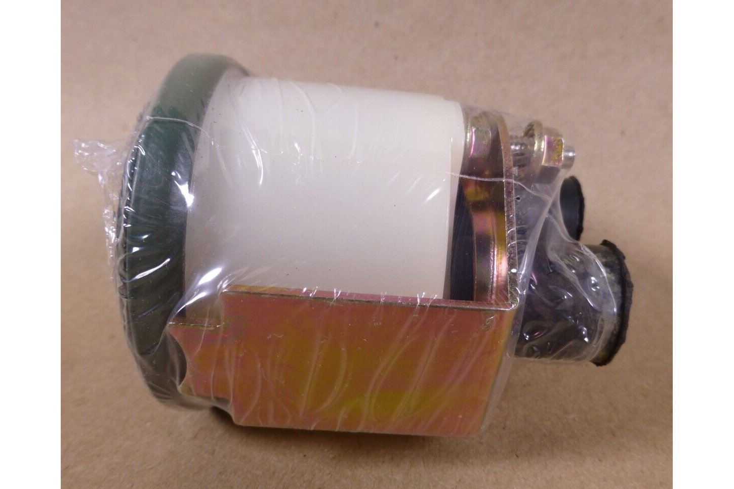 HUMVEE HMMWV M998 M35 M939 FUEL LEVEL GAUGE MS24544-2 , 6680-00-933-3600 | Genuine M35 Military Truck Parts and M939 Cargo Truck Surplus Parts