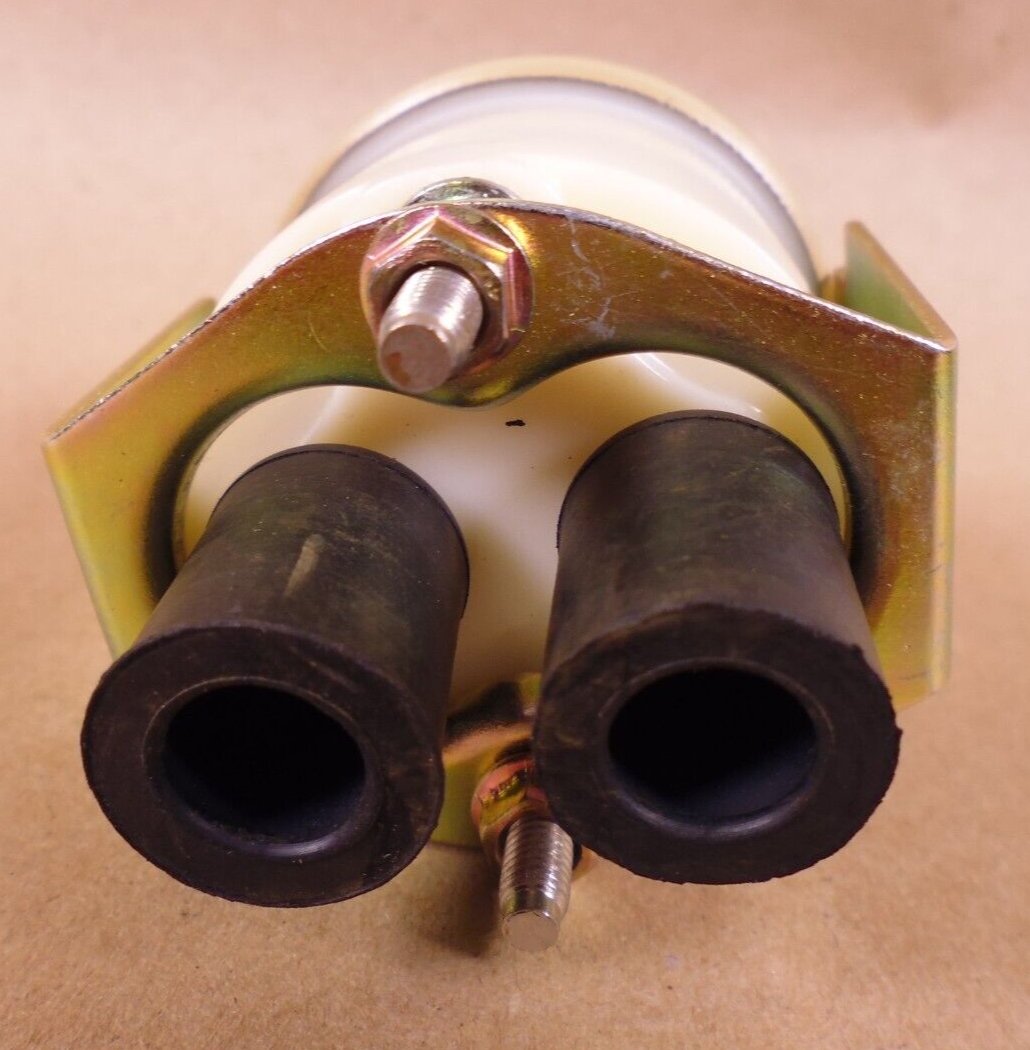 HUMVEE M998 M35 M939 120PSI OIL PRESSURE GAUGE MS24540-2 Tan 6620-00-115-9042 | Genuine M35 Military Truck Parts and M939 Cargo Truck Surplus Parts
