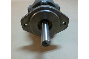 HYDRAULIC MOTOR FOR M977 SERIES HEMTT TRUCKS 1510KA6A1FB, 4320 - 01 - 147 - 8013 - Royal Equipment HYDRECOOther Engines & Components