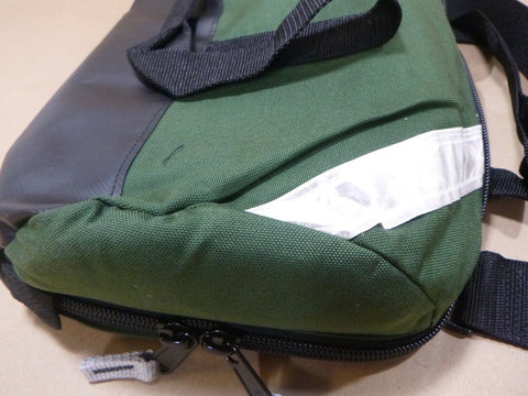 IRON DUCK 36002 - D - GN OXYGEN BAG GREEN CLAMSHELL DUFFLE ZIPPER , 21" L x 8 - 1/2" W - Royal Equipment IRON DUCK