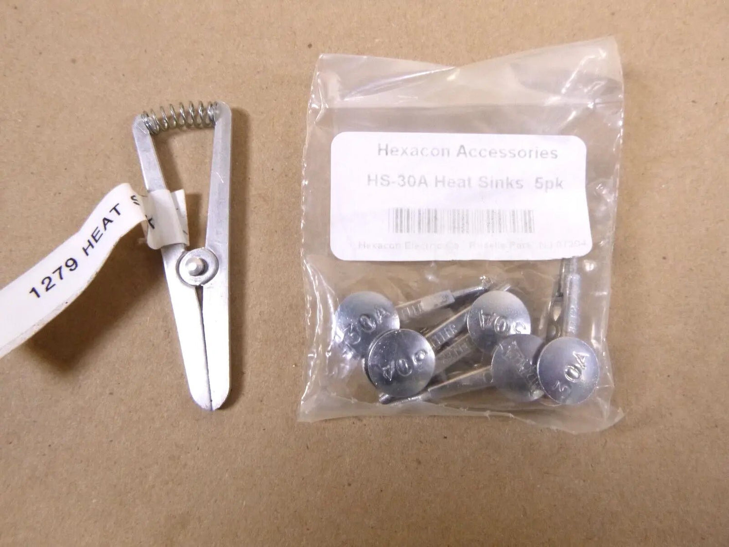 (Lot of 5) Hexacon HS-30A Heat Sink - Removes heat from delicate components | Industrial MRO Replacement Parts, Manufacturing Machine Parts &amp; Components, Heavy Equipment Parts Supplier