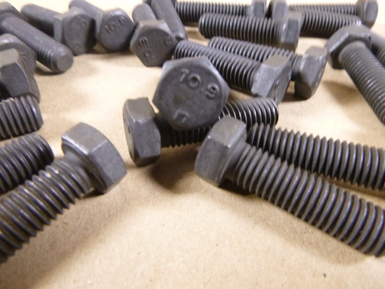 M998 Humvee 11513606 Halfshaft Mounting Bolts (24 Pc) M10X1.5X35 Grade 10.9 | Genuine HMMWV Replacement Parts and Military Surplus Humvee Parts &amp; Accessories