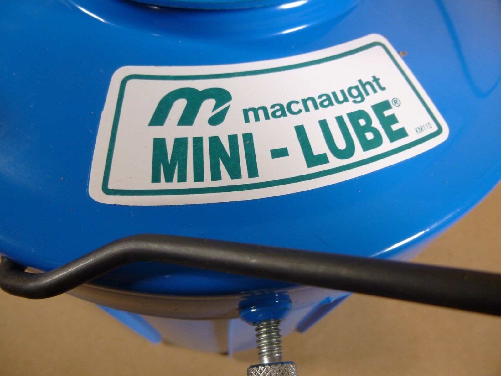 Macnaught K6 Mini-Lube Portable Manual Grease Pump , K6067 + KT6 5KG Container | Industrial MRO Tools and Replacement Industrial Equipment Components