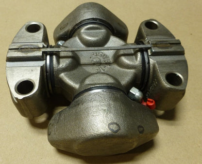 Meritor CP85WB-HB Wing Series Driveline Center Parts Repair Kit U-Joint | Replacement Truck Parts, Trailer Accessories, Automobile Supplies, Car Parts &amp; Accessories