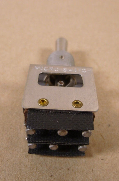 MICRO SWITCH M8805/26-007 TOGGLE SWITCH 2 POLE, DOUBLE THROW 3-POS 13AT272-T2 | Electrical MRO Replacement Parts &amp; Components and Commercial Electrical Supplies Company