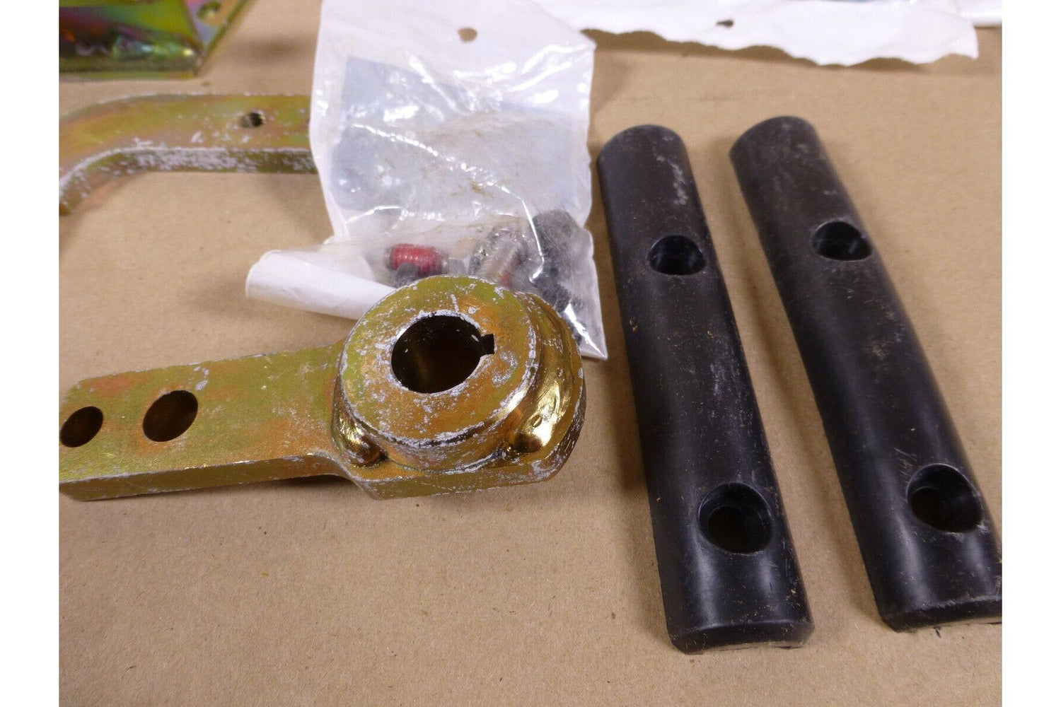 MRAP CAT 1 RH Door Handle Kit 3113720C91L 3683174C91L , 2540-01-564-0456 | Genuine FMTV Replacement Parts, LMTV Parts For Sale and Military Surplus Medium Tactical Vehicle Parts &amp; Components