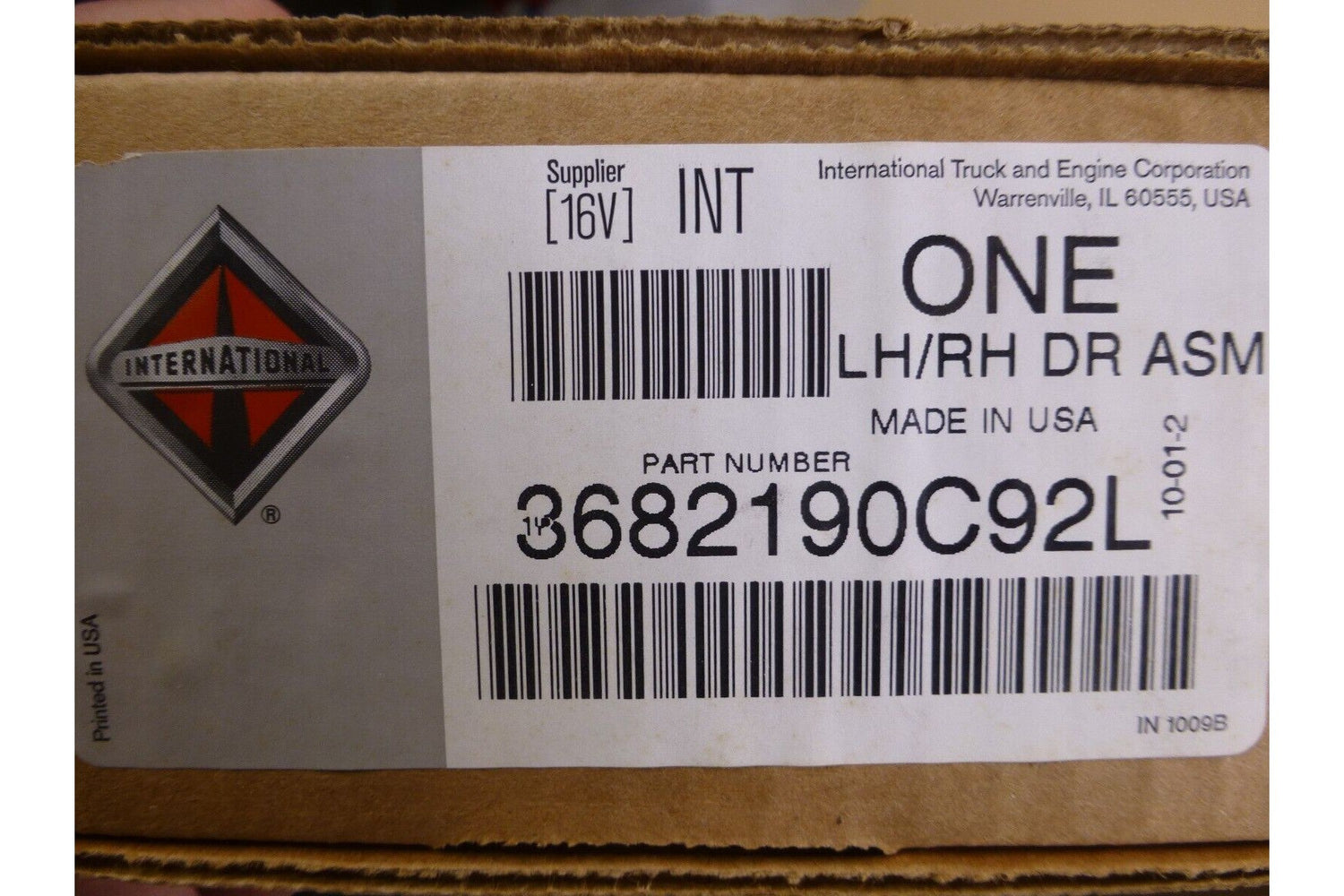 MRAP CAT 1 RH Door Handle Kit 3113720C91L 3683174C91L , 2540-01-564-0456 | Genuine FMTV Replacement Parts, LMTV Parts For Sale and Military Surplus Medium Tactical Vehicle Parts &amp; Components