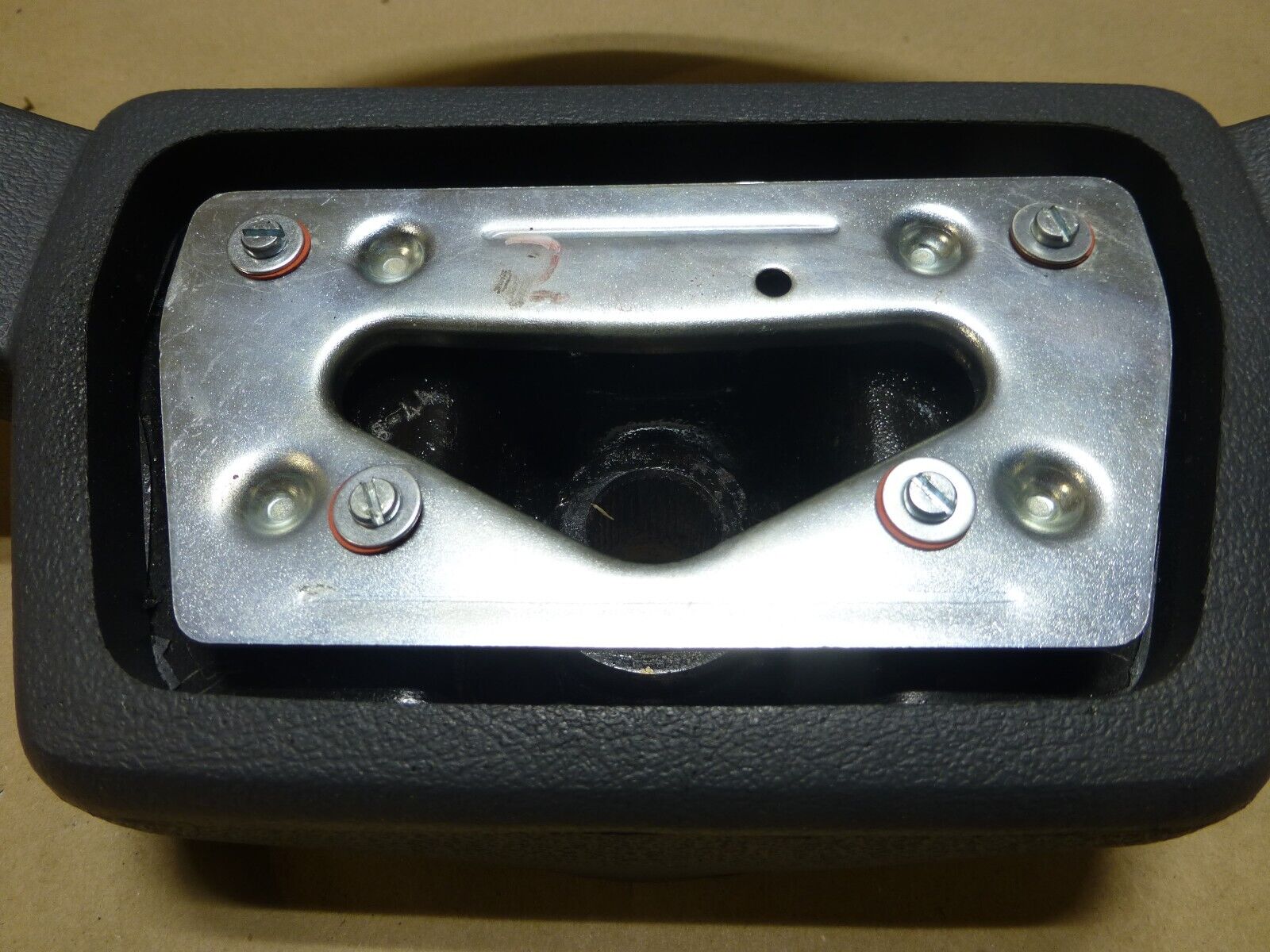 MRAP RG31 STEERING WHEEL R0029172 BJS988 10088494 , 2530-01-552-5710 | Genuine FMTV Replacement Parts, LMTV Parts For Sale and Military Surplus Medium Tactical Vehicle Parts &amp; Components