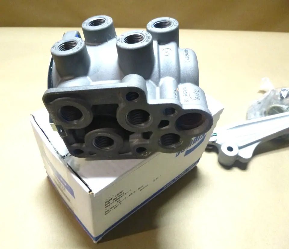 New Bendix K096213 E-7 Dual Foot Brake Valve w/ K102832 Pedal Assembly | Replacement Truck Parts, Trailer Accessories, Automobile Supplies, Car Parts &amp; Accessories