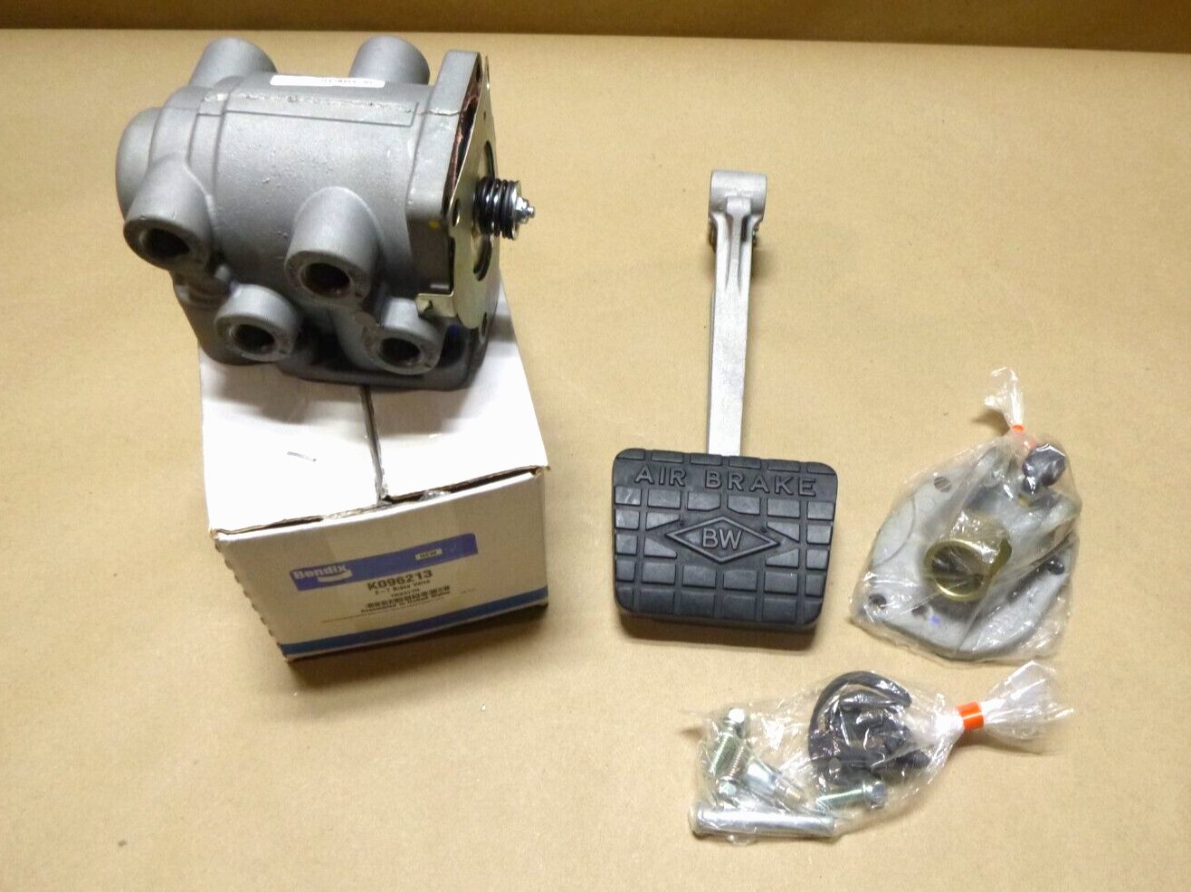 New Bendix K096213 E-7 Dual Foot Brake Valve w/ K102832 Pedal Assembly | Replacement Truck Parts, Trailer Accessories, Automobile Supplies, Car Parts &amp; Accessories