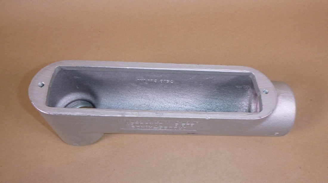 New Crouse-Hinds BLB6, 2" Cast Iron Type BLB Mogul Conduit Body | Industrial MRO Replacement Parts, Manufacturing Machine Parts &amp; Components, Heavy Equipment Parts Supplier