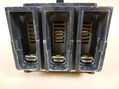 Eaton GCH3015 Circuit Breaker , 3P , 15A , 600Y/347 VAC/CA , 125/250VDC | Electrical MRO Replacement Parts &amp; Components and Commercial Electrical Supplies Company