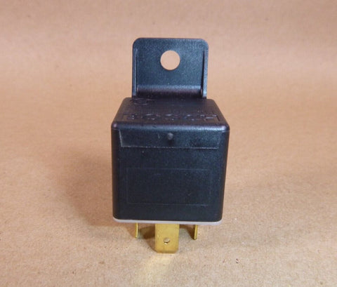 New Genuine Bosch Relay 5 Pins, 24 V, 20/10 A, 0 332 209 203, 0332209203 - Royal Equipment Bosch