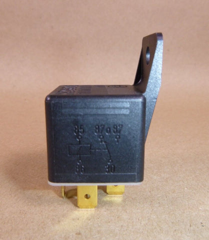 New Genuine Bosch Relay 5 Pins, 24 V, 20/10 A, 0 332 209 203, 0332209203 - Royal Equipment Bosch