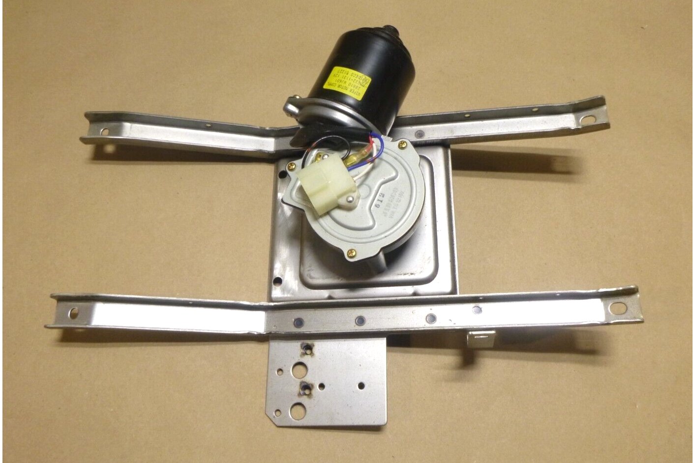 New Genuine Nissan Civilian Bus Front Wiper Motor Assembly 28810-WJ601 | Replacement Truck Parts, Trailer Accessories, Automobile Supplies, Car Parts &amp; Accessories