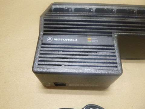 NEW MOTOROLA 6 RADIO RAPID RACK CHARGER NTN1177D (NEW SURPLUS FROM 2001) - Royal Equipment MOTOROLA