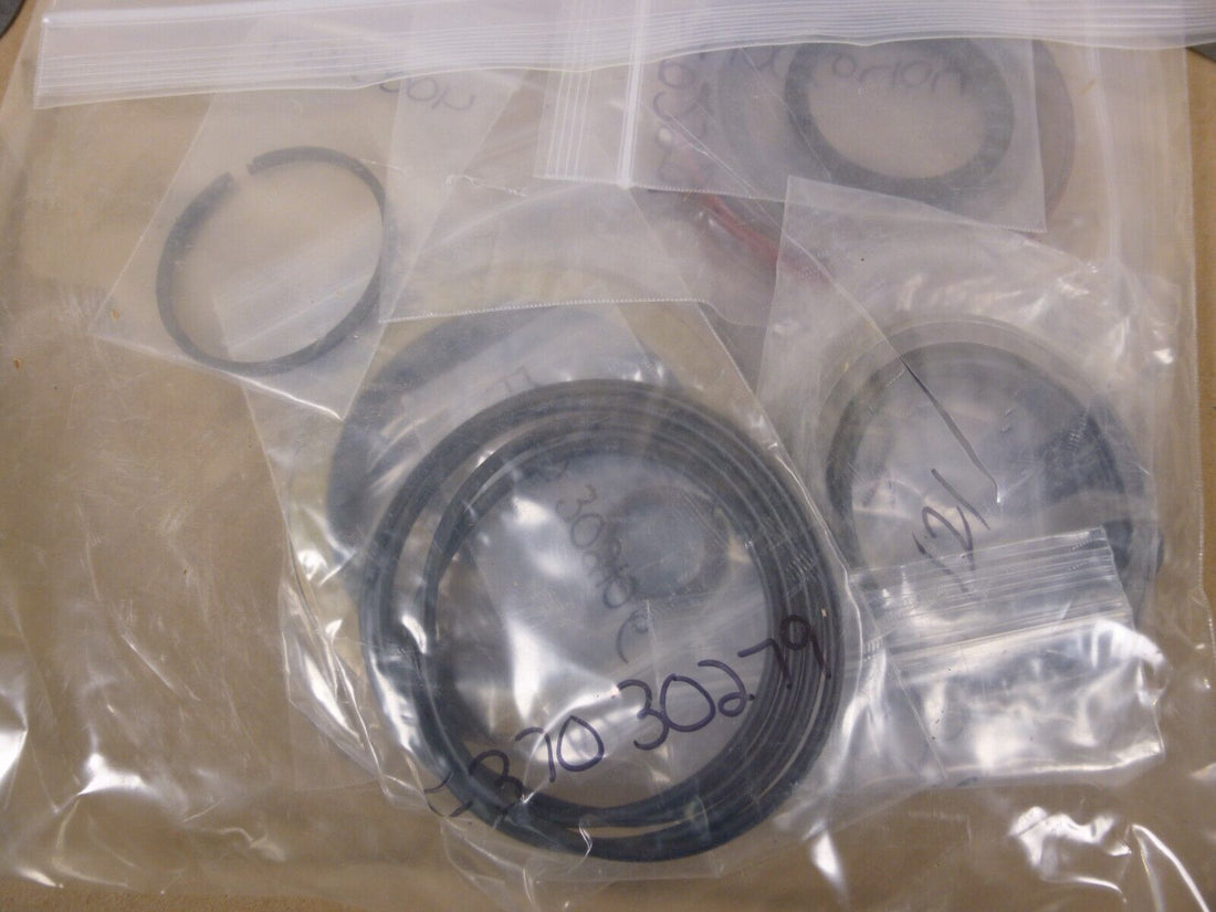 New OEM John Deere 4070019 Gasket Kit Genuine , 5330-01-293-6731 | Industrial Tractor Parts Supplier and Surplus Tractor Parts &amp; Accessories