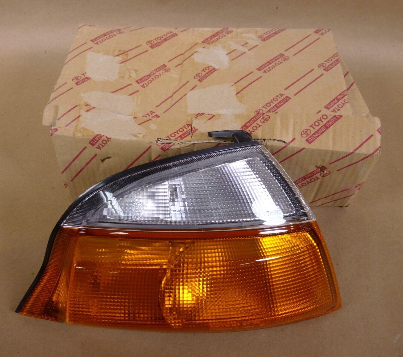 New OEM Toyota 81510-26100 Right Turn Signal Lamp Light Indicator RH Hiace 99-06 | Replacement Truck Parts, Trailer Accessories, Automobile Supplies, Car Parts &amp; Accessories