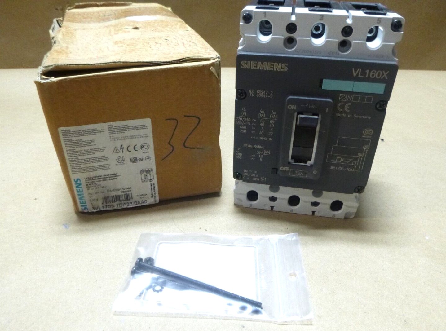 New Siemens Molded Case Circuit Breaker 3VL1703-1DA33-0AA0, 32 Amp, 3 Pole | Electrical MRO Replacement Parts &amp; Components and Commercial Electrical Supplies Company