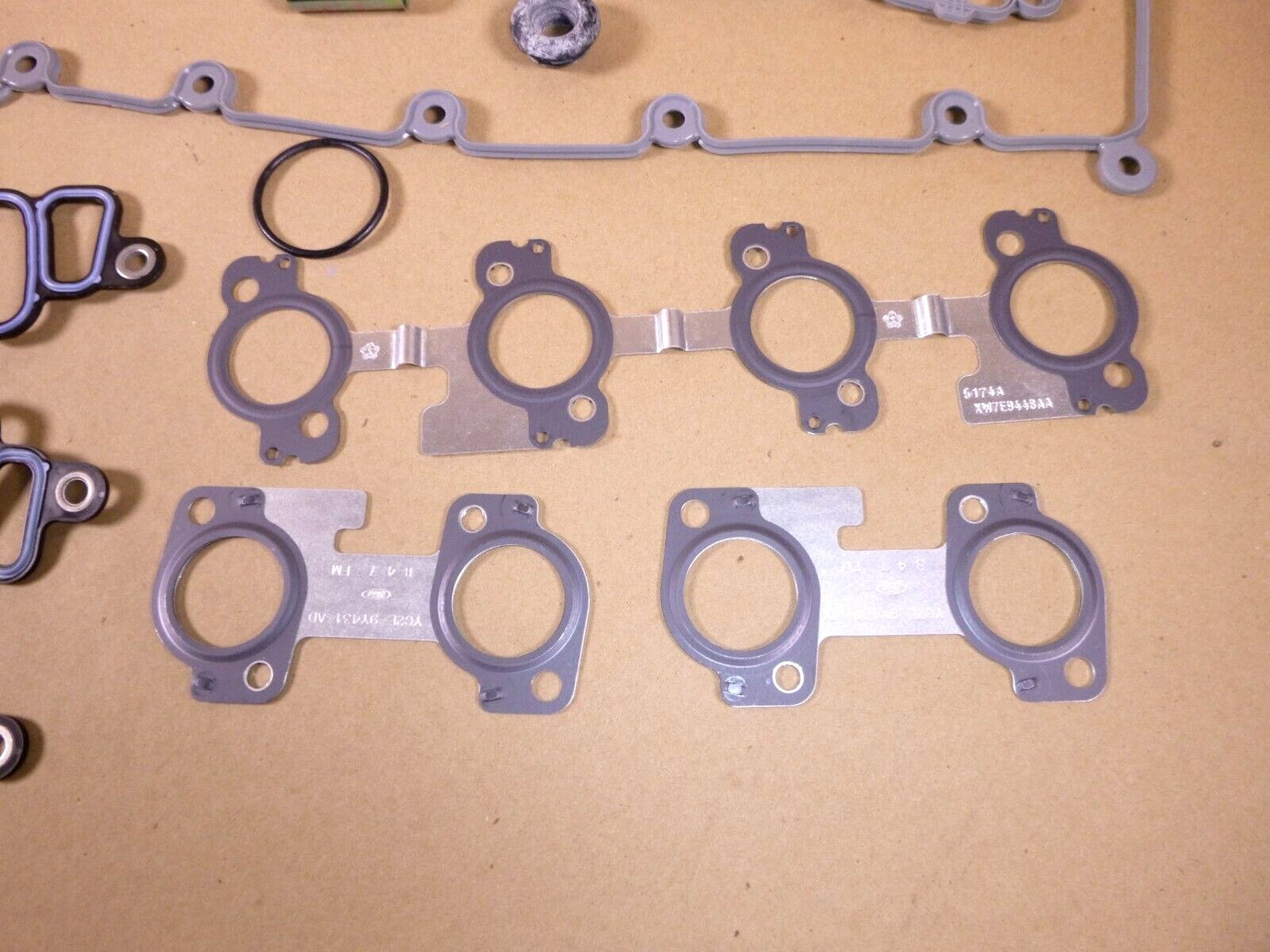 OEM Genuine Ford Gasket Kit 2L3Z-6079-DA, 2L3Z-6079-DB, 2L3Z-6079-A, 2L3Z-6079-A | Replacement Truck Parts, Trailer Accessories, Automobile Supplies, Car Parts &amp; Accessories