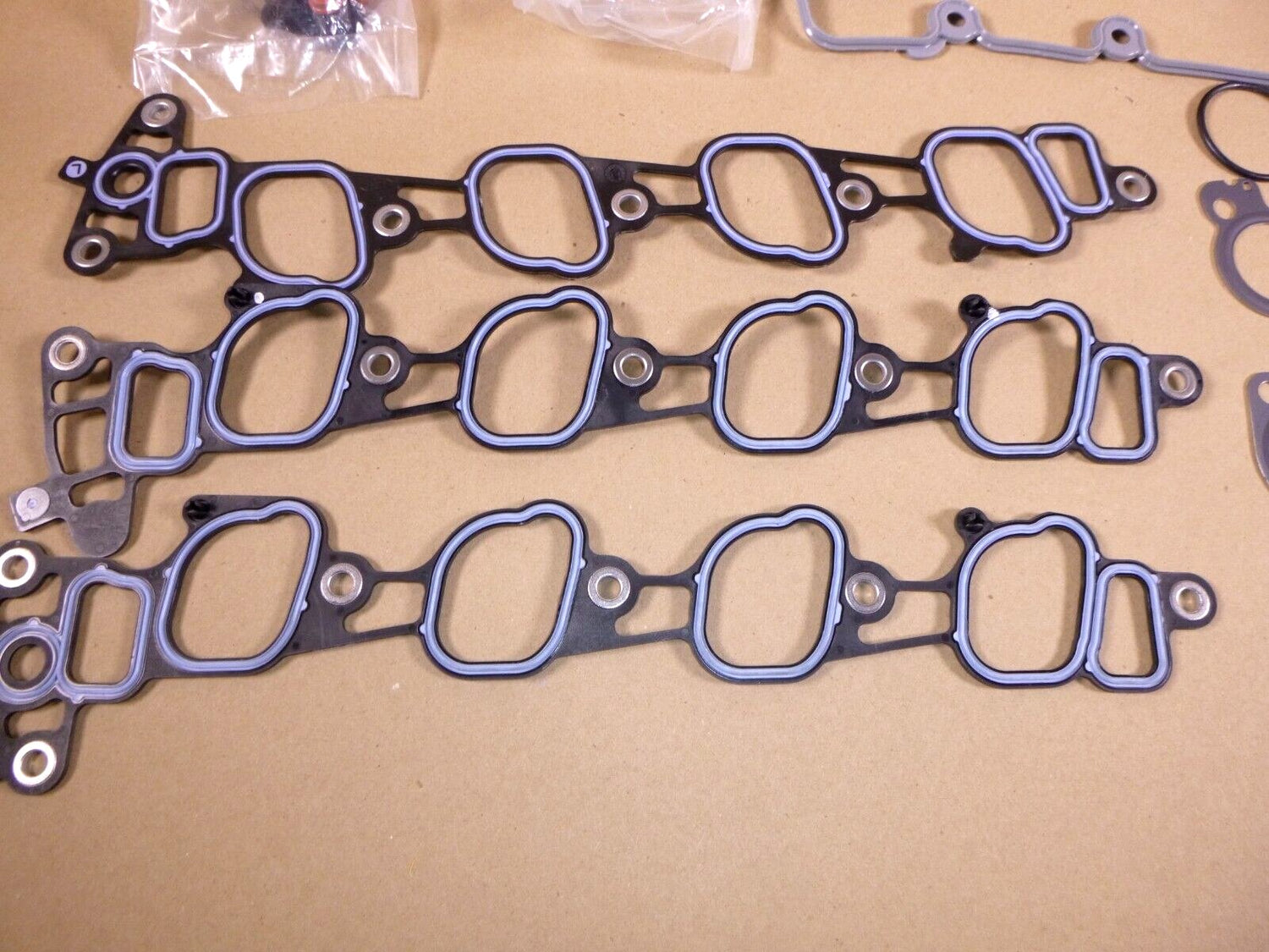OEM Genuine Ford Gasket Kit 2L3Z-6079-DA, 2L3Z-6079-DB, 2L3Z-6079-A, 2L3Z-6079-A | Replacement Truck Parts, Trailer Accessories, Automobile Supplies, Car Parts &amp; Accessories