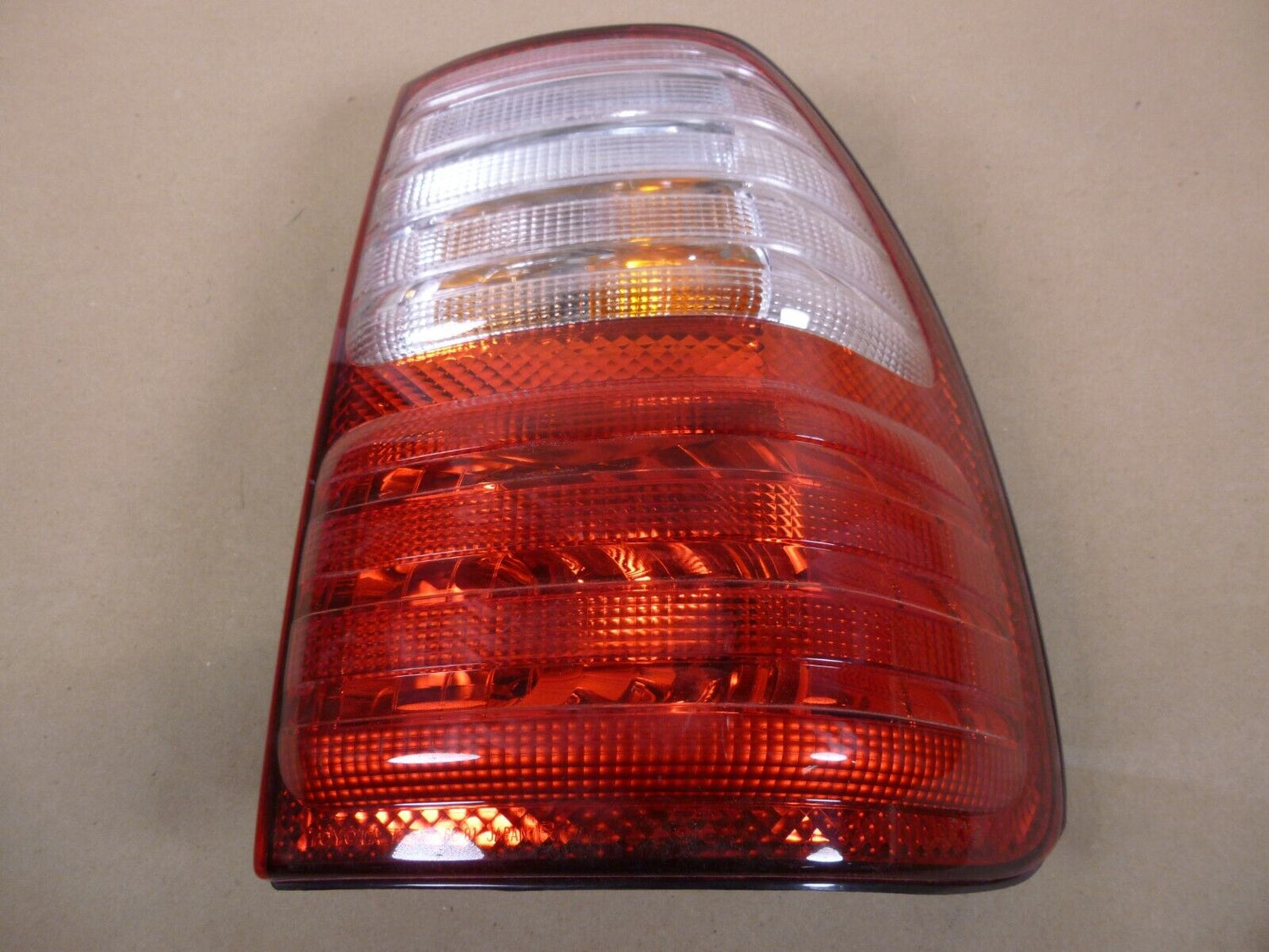 OEM Toyota 81550-60610 Rear Right Tail Combination Light Lamp RH Land Cruiser | Replacement Truck Parts, Trailer Accessories, Automobile Supplies, Car Parts &amp; Accessories